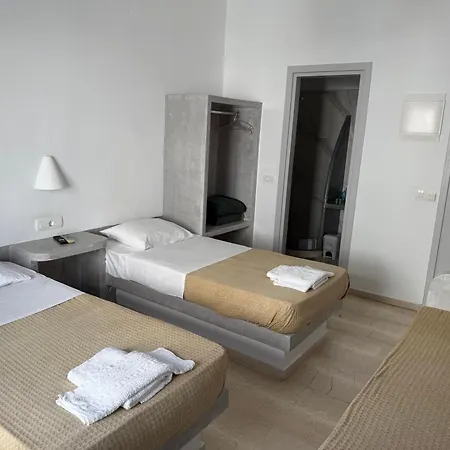 Hellas Fira (Santorini)