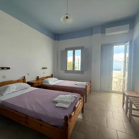 Hellas 2* Fira (Santorini)