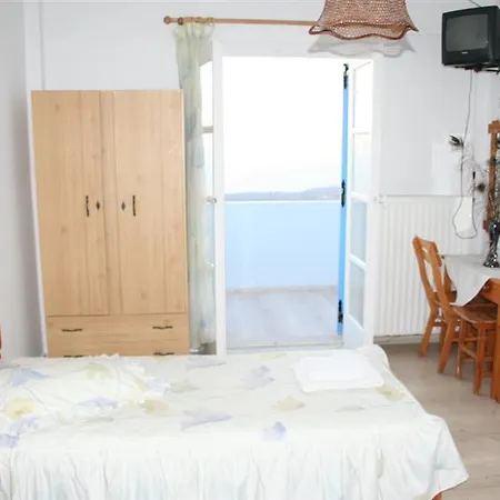 Hellas 2* Fira (Santorini)