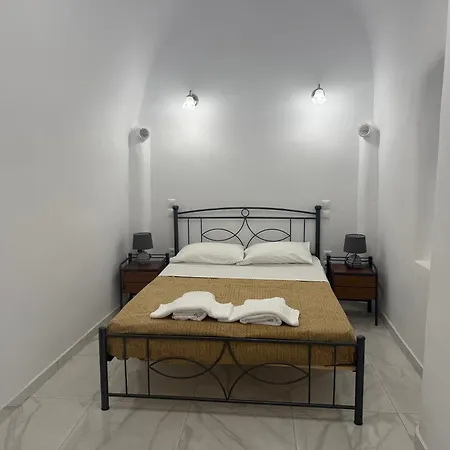 Hellas Hotel Fira (Santorini)