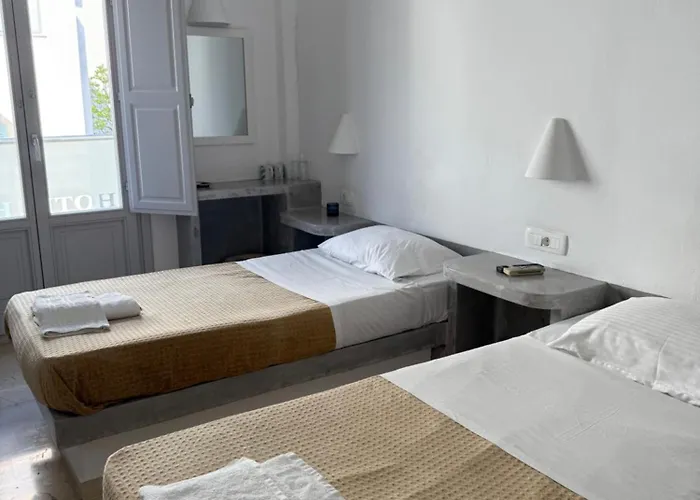 Hellas Fira (Santorini)