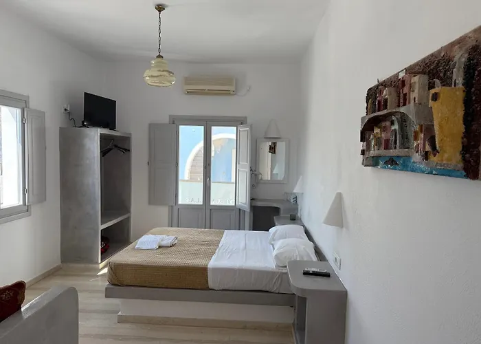 Hellas Fira (Santorini)