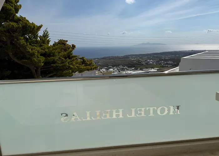 Hellas 2* Fira (Santorini)