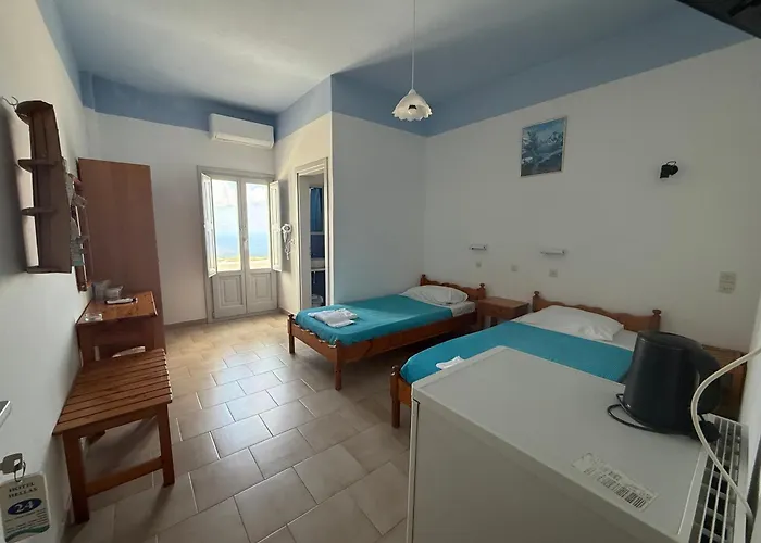 Hellas 2* Fira (Santorini)