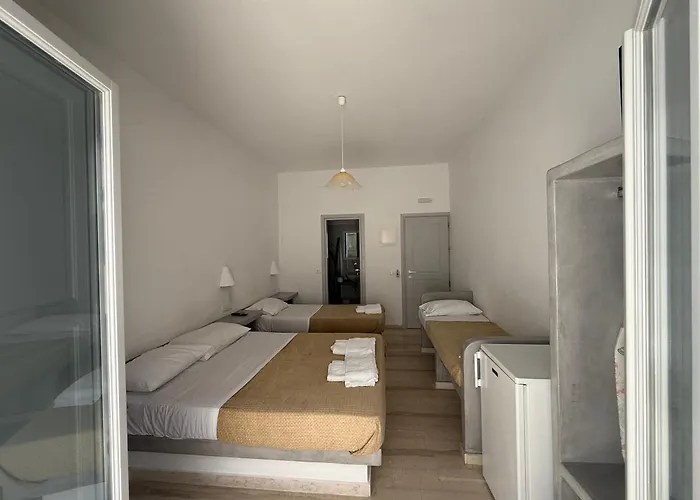 Hellas 2* Fira (Santorini)