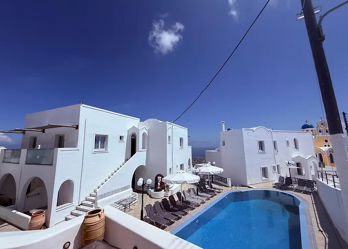 Hellas 2* Fira (Santorini)